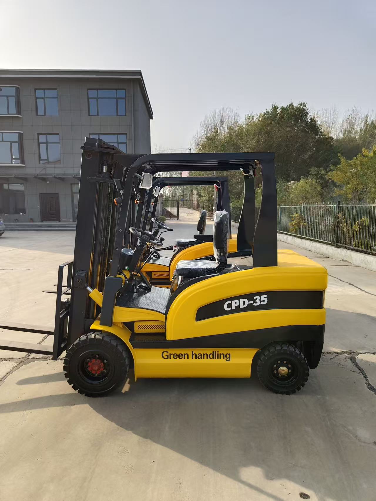 ガス電動パレットジャッキ 2トン フォークリフト 2～3トン - Electric Pallet Jack のレビューと価格